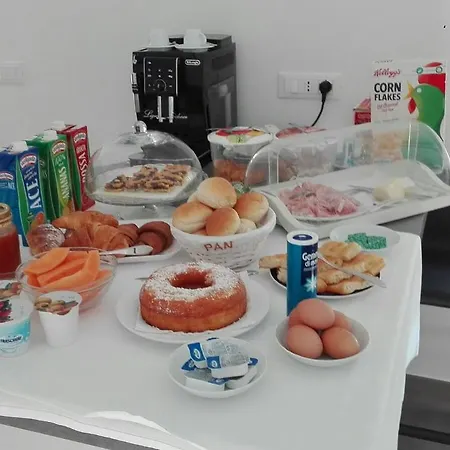 Oda ve Kahvaltı Ligure 4*