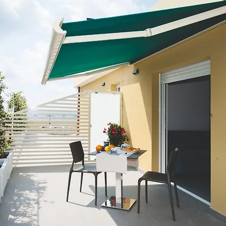 Ligure Oda ve Kahvaltı 4*